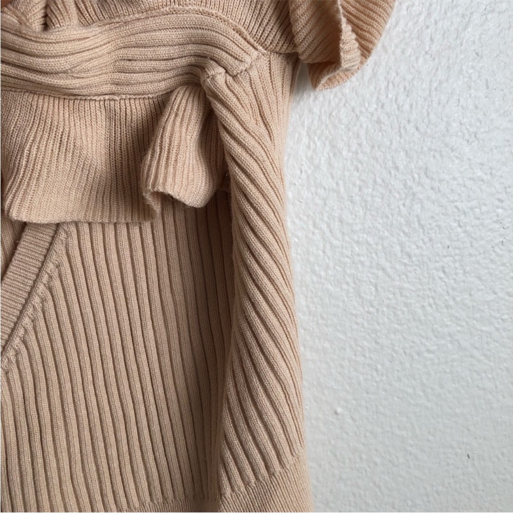 Tularosa Ruffle Wrap Cardi Top - Picture 14 of 16